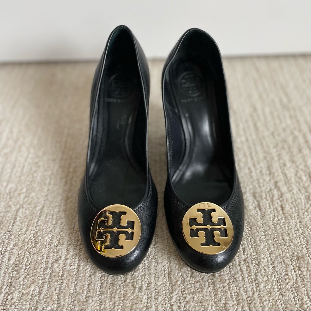 Tory Burch Sophie Wedge, size 8